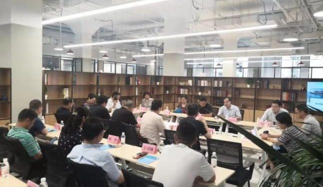 青岛市人大代表、政协委员视察调研RCEP青岛企业服务中心