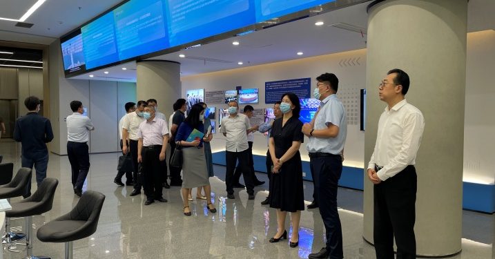 青岛市商务局党组书记、局长李苏满一行实地调研RCEP青岛企业服务中心